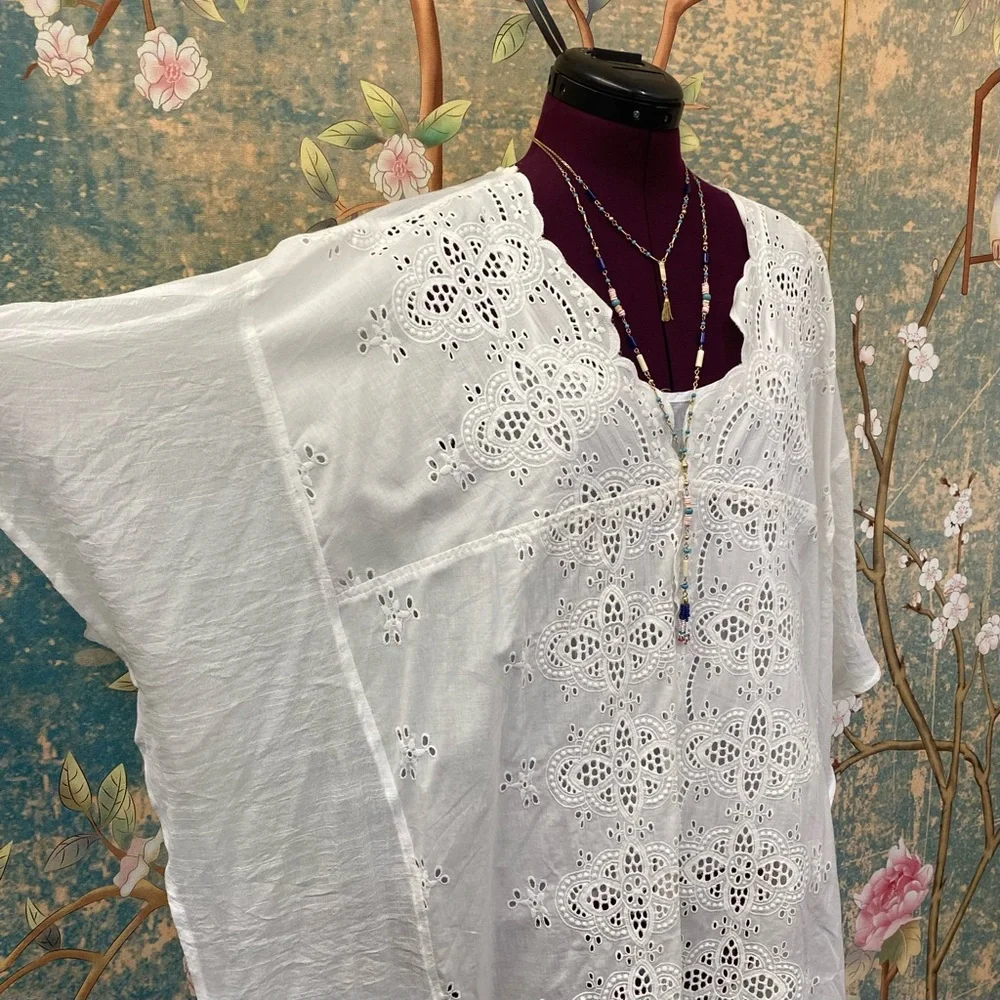 NWT Umgee White Poncho Blouse - Picture 3 of 9